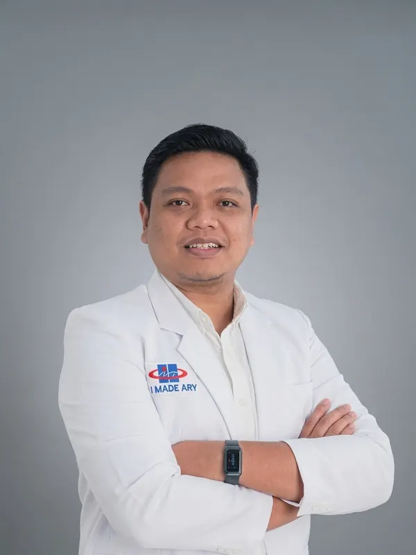 dr. I Made Ary Adidharma, Sp.B, Med.Klin
